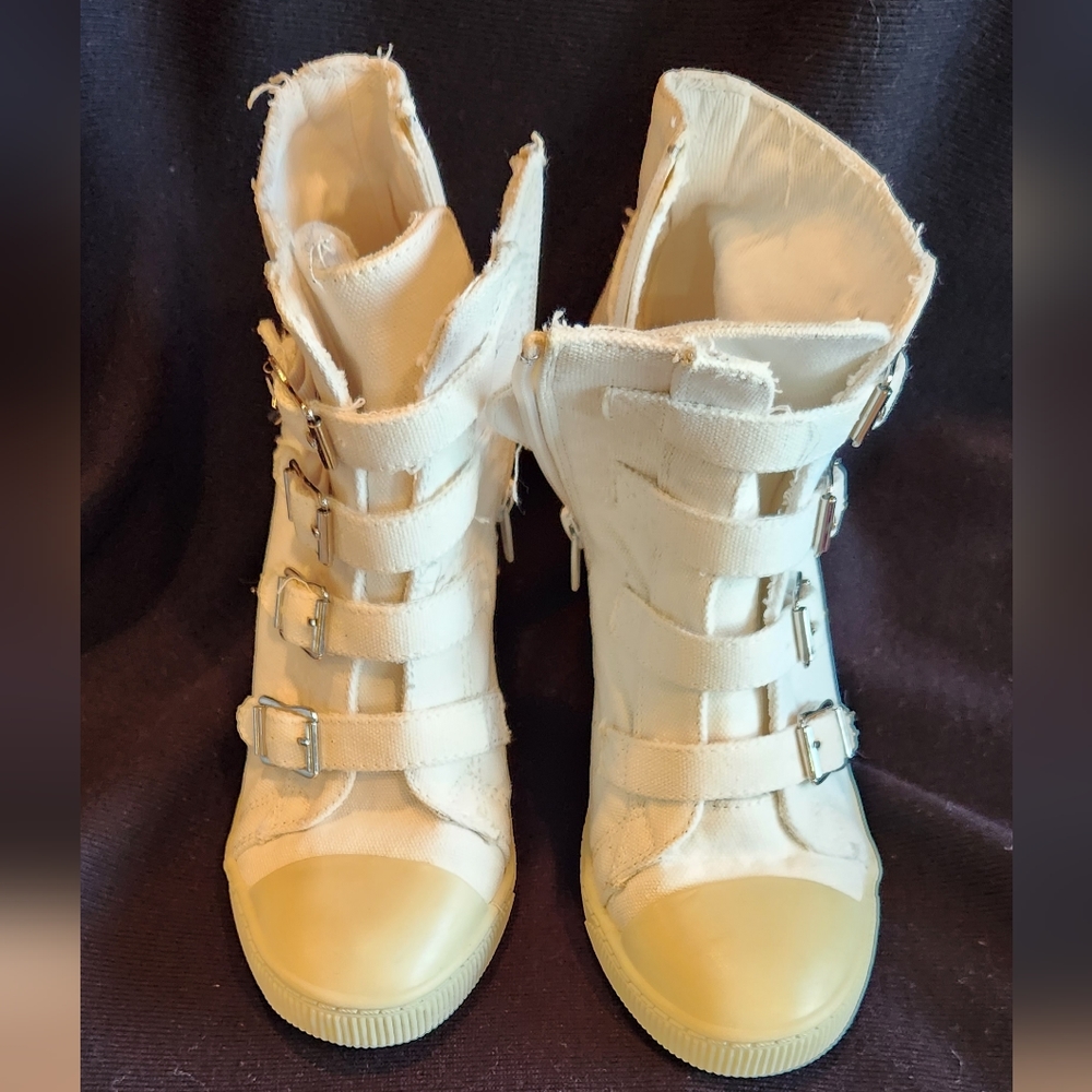 Call It Spring Daty-17 Wedge Shoe - image 8